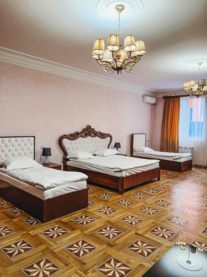 Castle Family Hotel Γιερεβάν Εξωτερικό φωτογραφία