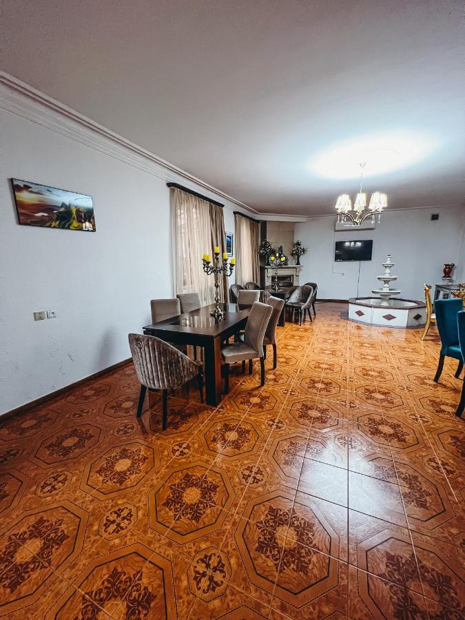 Castle Family Hotel Γιερεβάν Εξωτερικό φωτογραφία