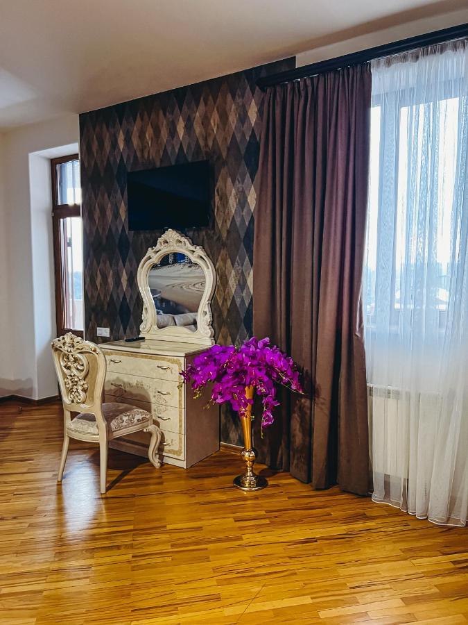 Castle Family Hotel Γιερεβάν Εξωτερικό φωτογραφία
