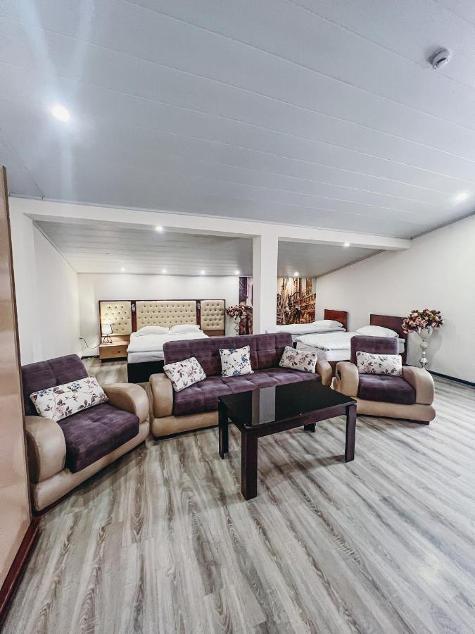 Castle Family Hotel Γιερεβάν Εξωτερικό φωτογραφία