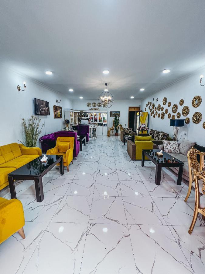 Castle Family Hotel Γιερεβάν Εξωτερικό φωτογραφία