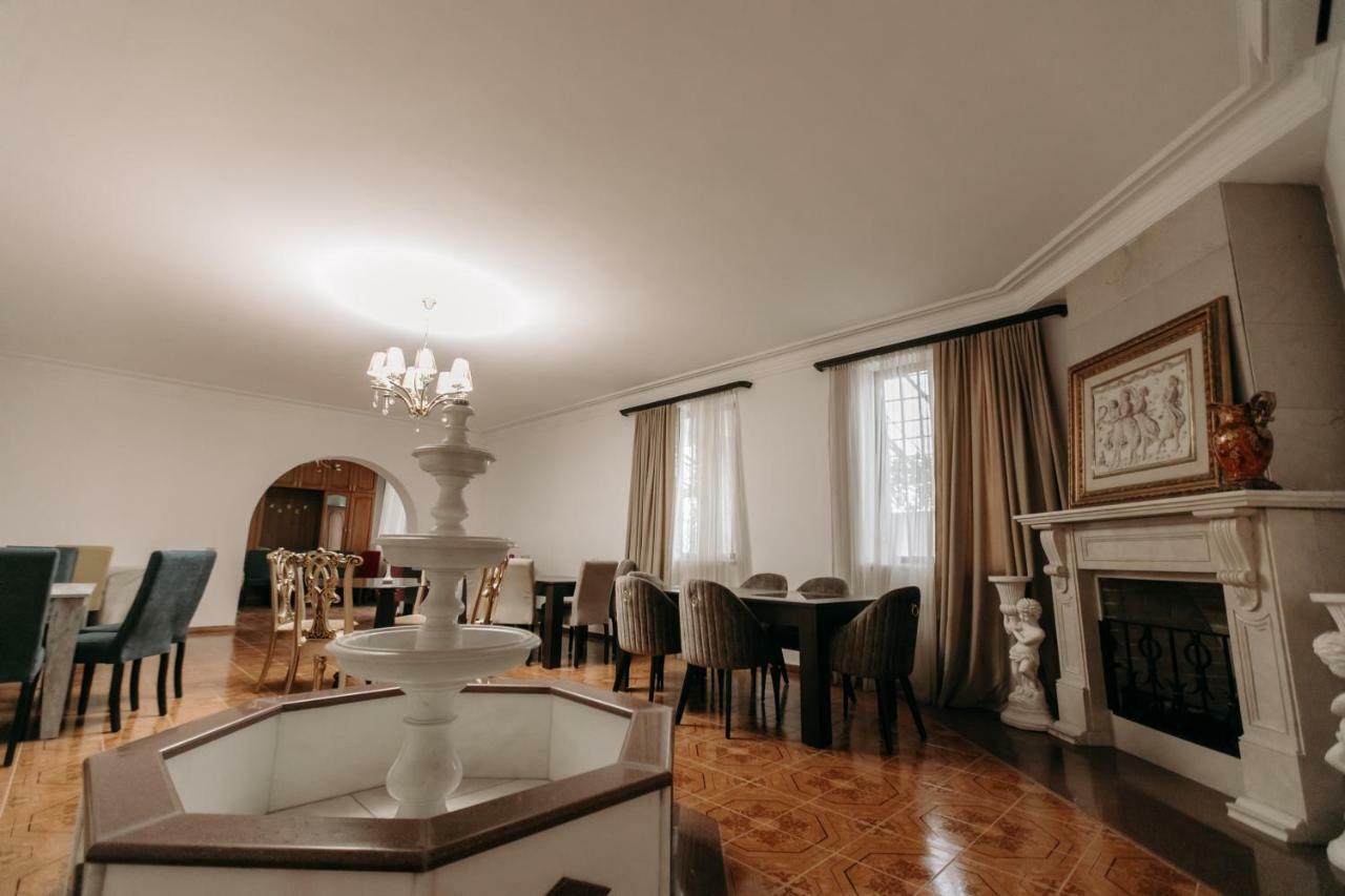 Castle Family Hotel Γιερεβάν Εξωτερικό φωτογραφία