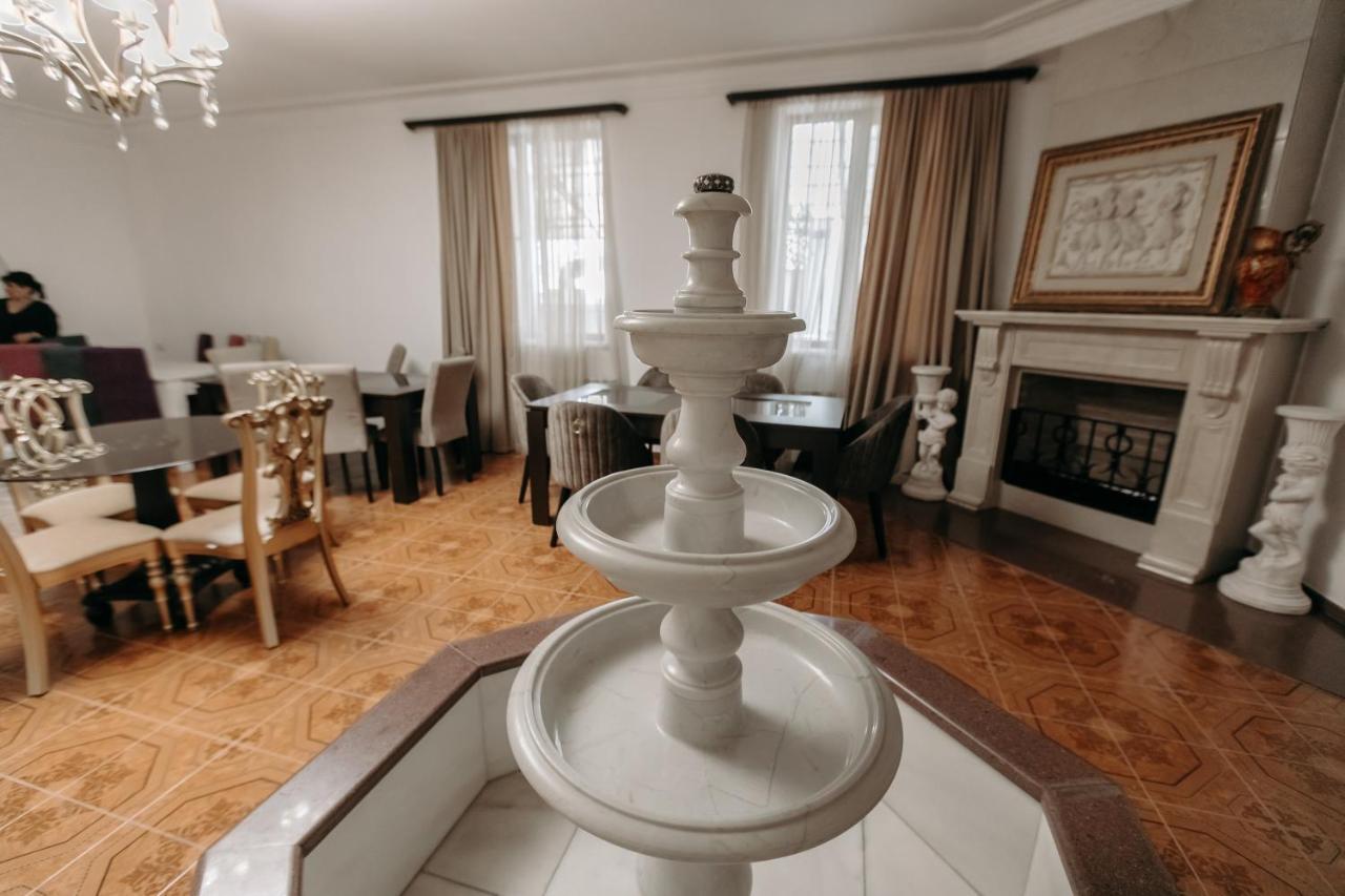 Castle Family Hotel Γιερεβάν Εξωτερικό φωτογραφία